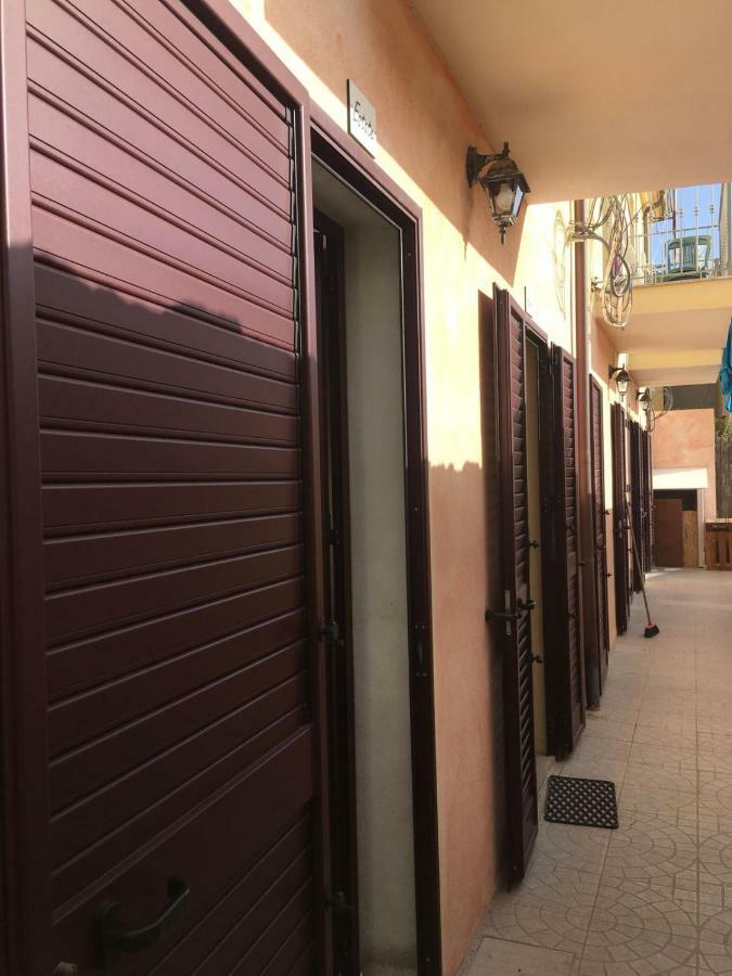 Ferienwohnung Domus Pandora Tanaunella Exterior foto